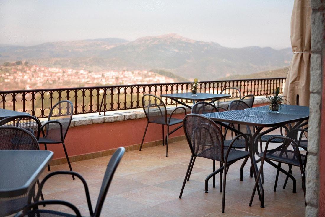 Vytina Mountain View Hotel ภายนอก รูปภาพ