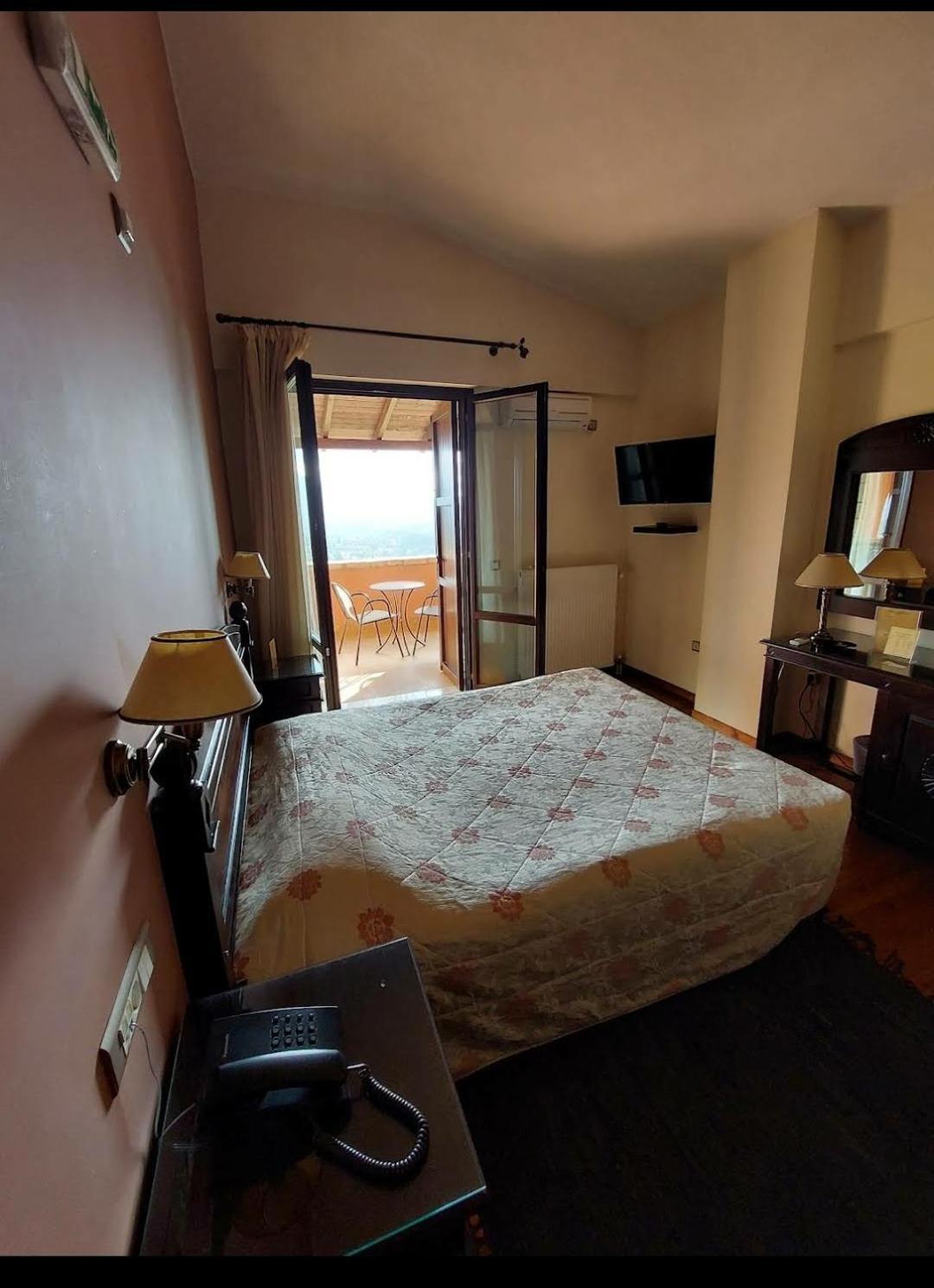 Vytina Mountain View Hotel ภายนอก รูปภาพ