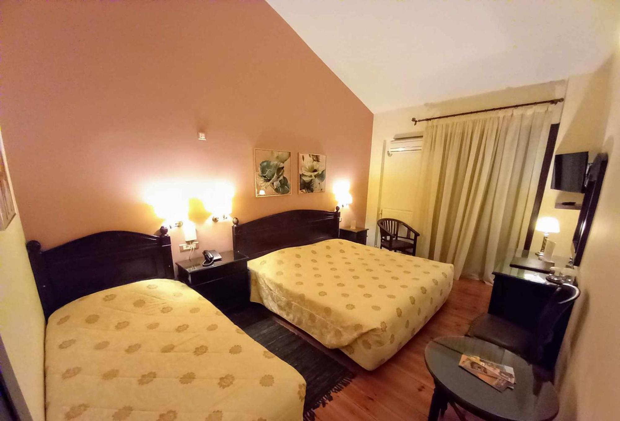 Vytina Mountain View Hotel ภายนอก รูปภาพ