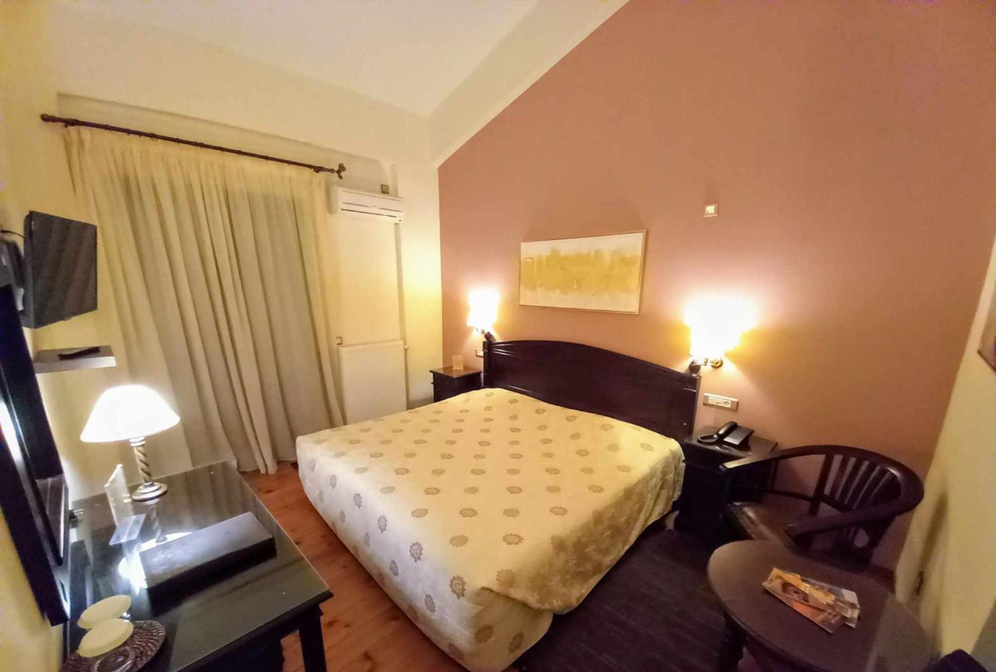 Vytina Mountain View Hotel ภายนอก รูปภาพ