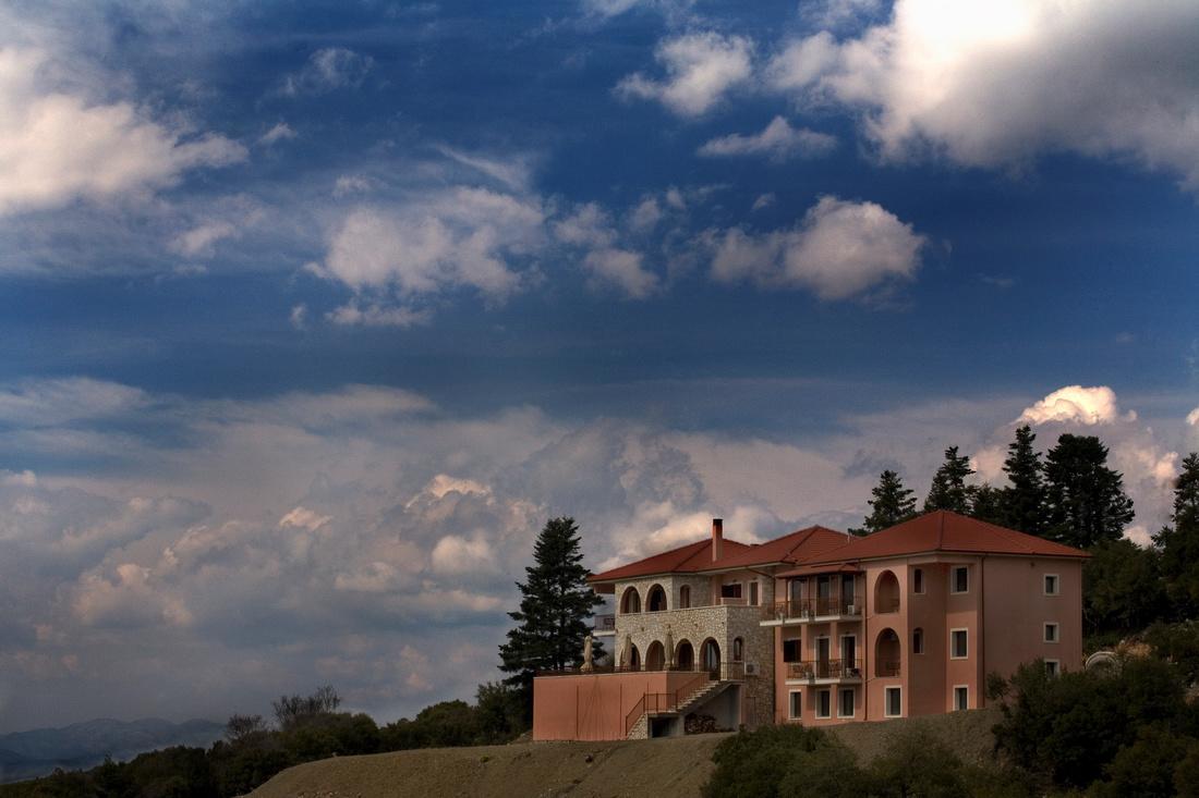 Vytina Mountain View Hotel ภายนอก รูปภาพ